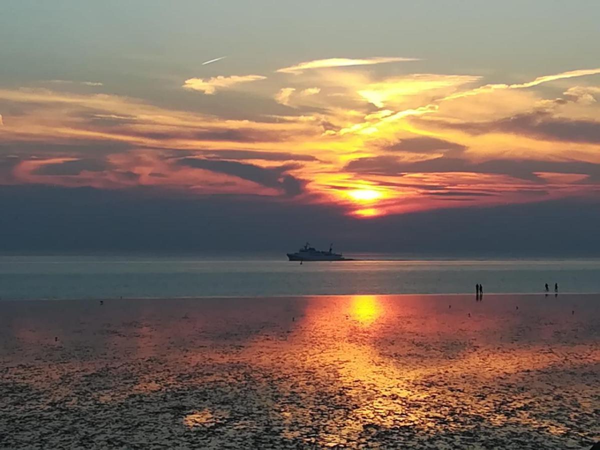 Ferienwohnung Wattkieker Büsum Esterno foto